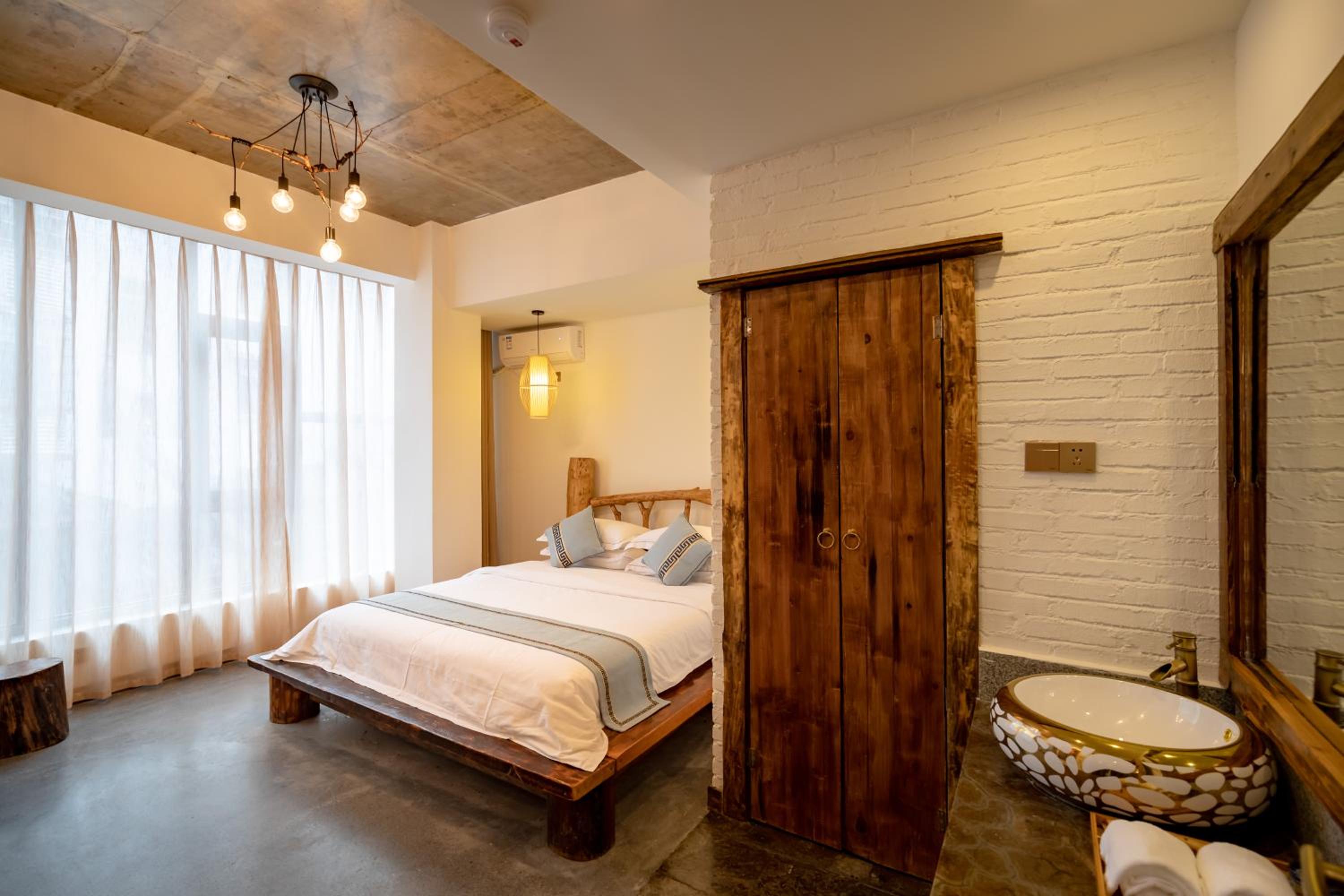 Zhangjiajie Yueting Eco Inn