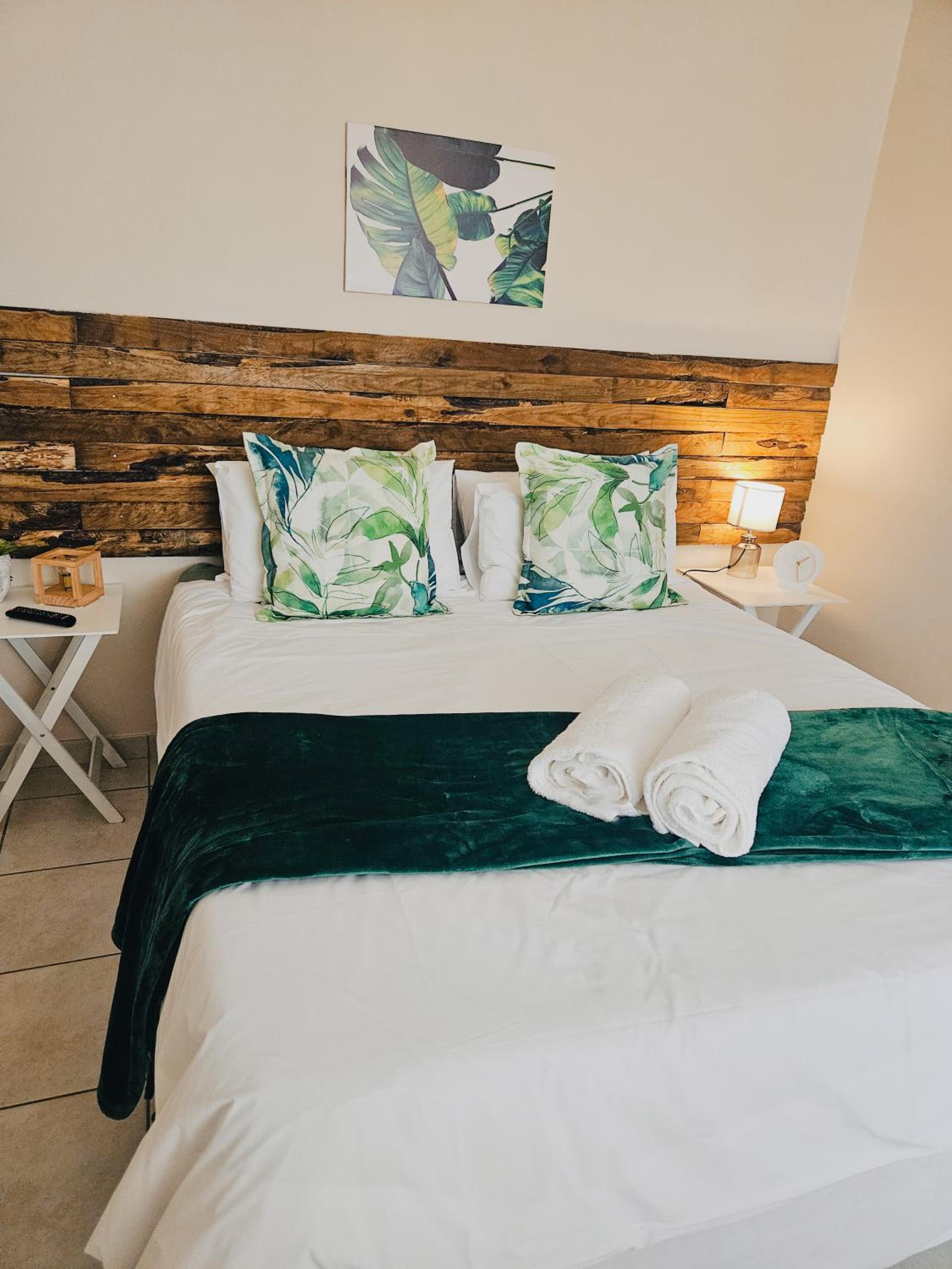 Sea Breeze Manor - Green Unit - main view
