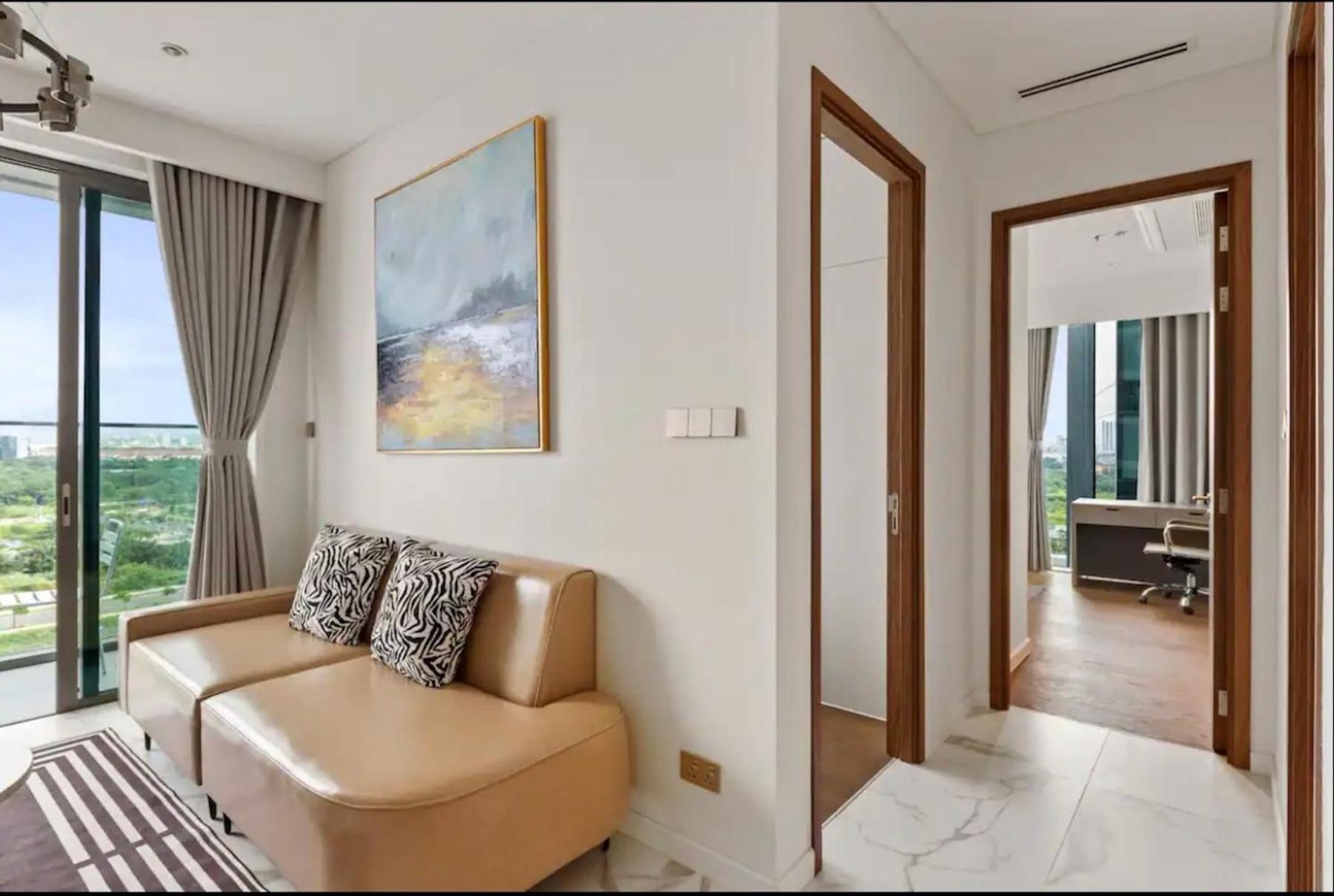 THE CREST-Central Saigon Riverside -Free POOL-GYM-SAUNA Room-YOGA Room