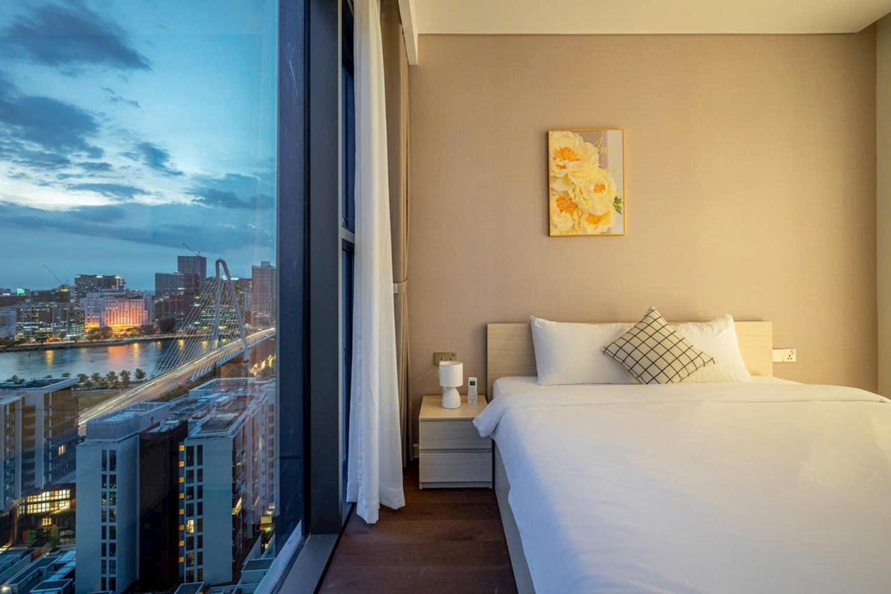 THE CREST-Central Saigon Riverside -Free POOL-GYM-SAUNA Room-YOGA Room