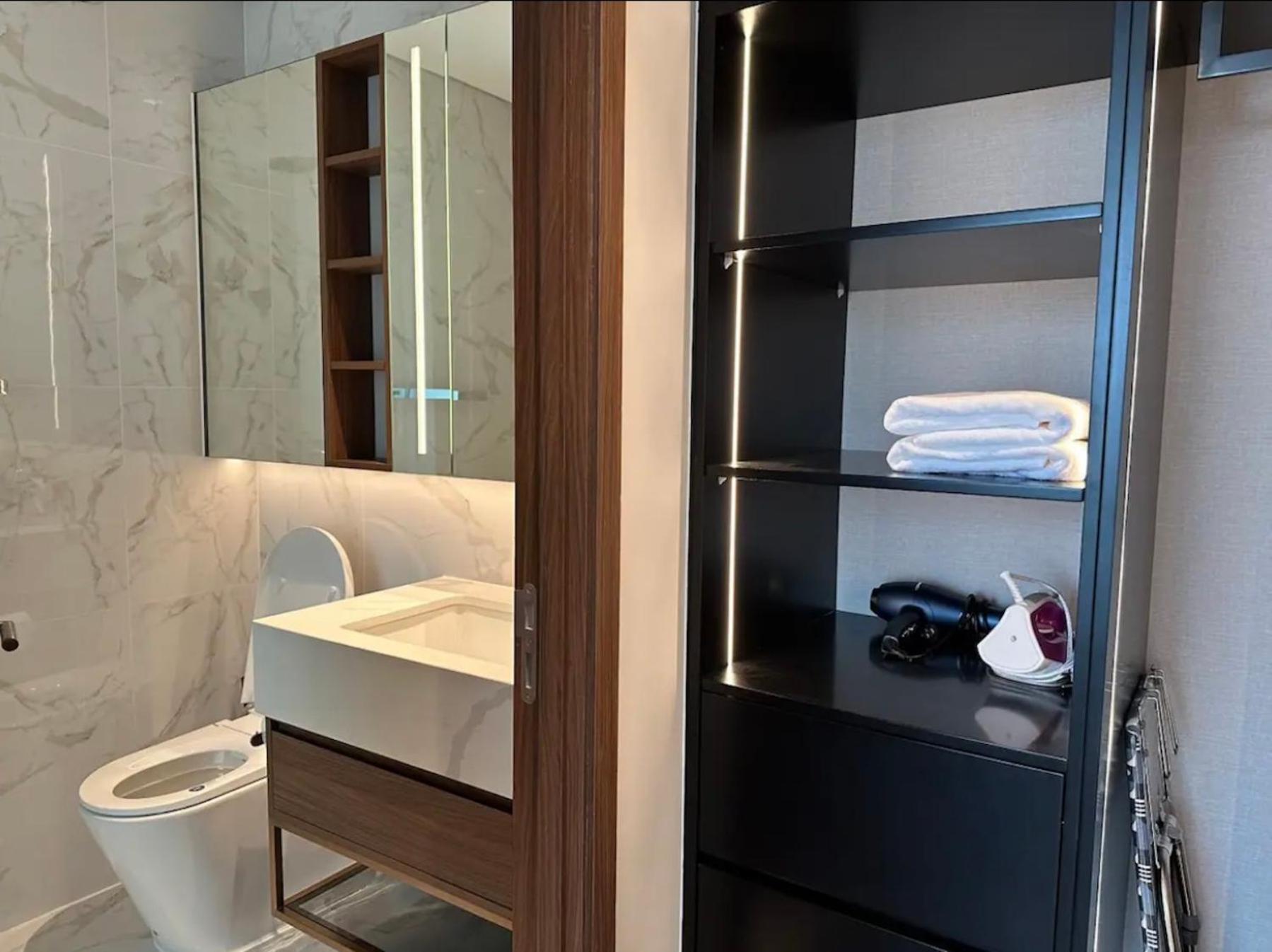 THE CREST-Central Saigon Riverside -Free POOL-GYM-SAUNA Room-YOGA Room