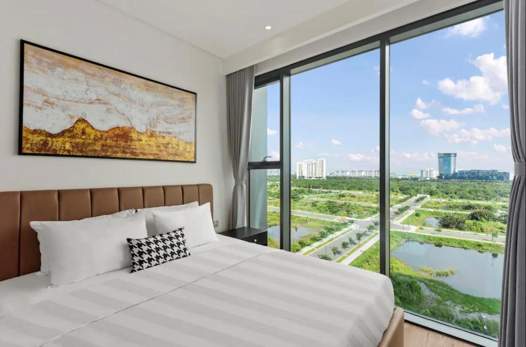THE CREST-Central Saigon Riverside -Free POOL-GYM-SAUNA Room-YOGA Room