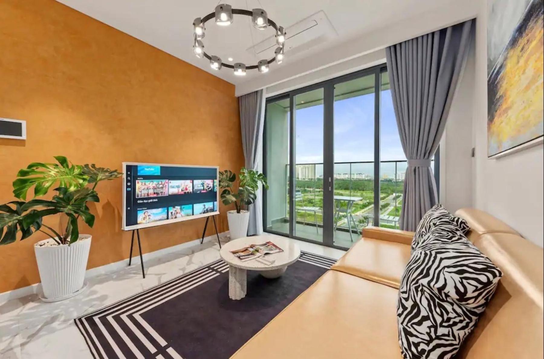 THE CREST-Central Saigon Riverside -Free POOL-GYM-SAUNA Room-YOGA Room