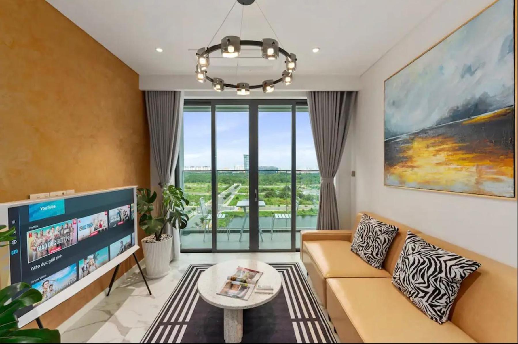 THE CREST-Central Saigon Riverside -Free POOL-GYM-SAUNA Room-YOGA Room
