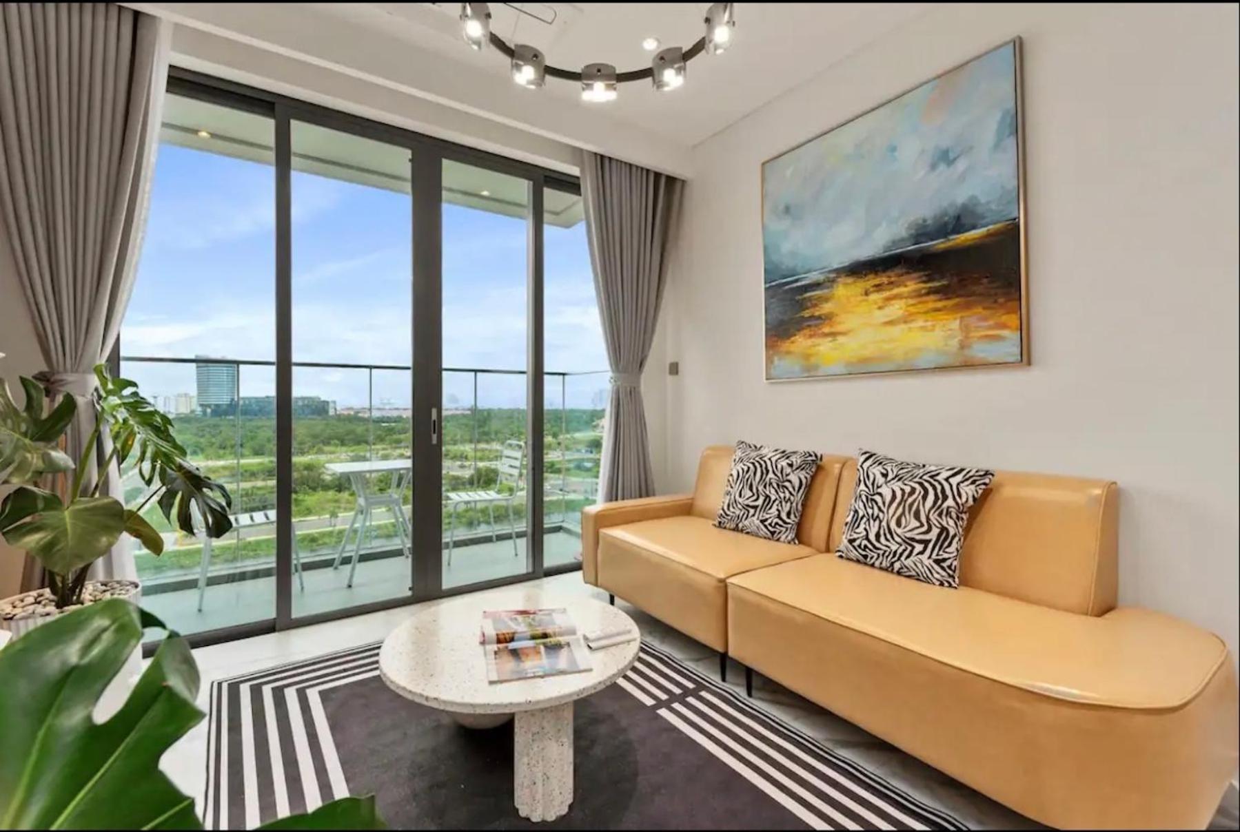 THE CREST-Central Saigon Riverside -Free POOL-GYM-SAUNA Room-YOGA Room
