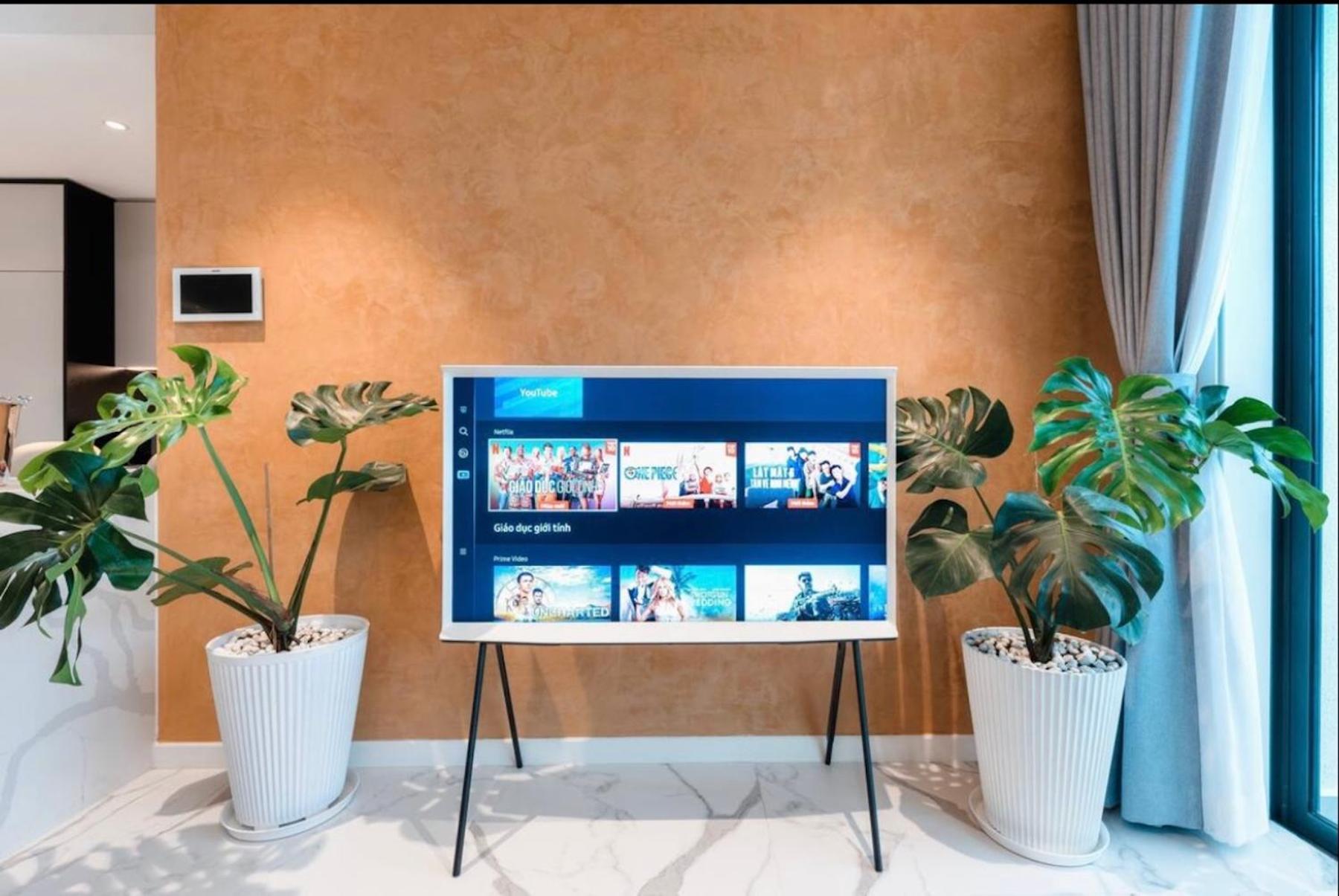 THE CREST-Central Saigon Riverside -Free POOL-GYM-SAUNA Room-YOGA Room