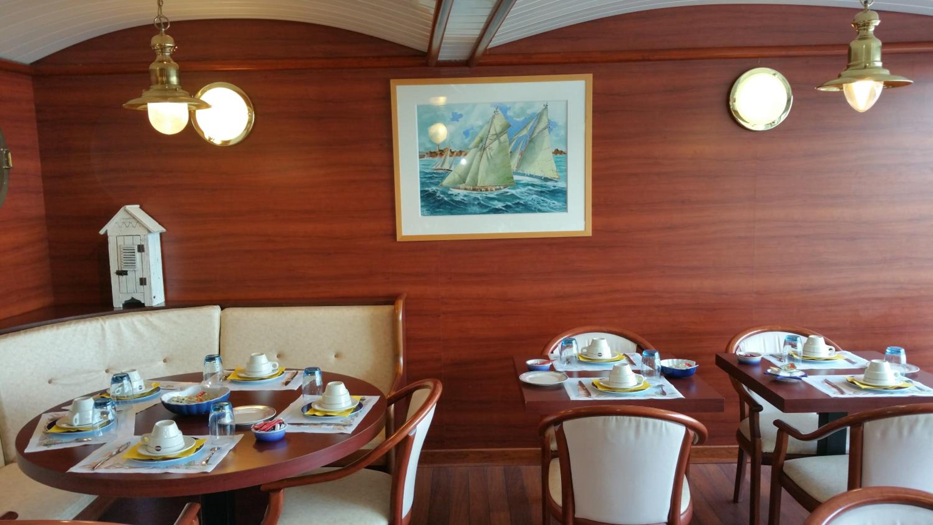 restaurant