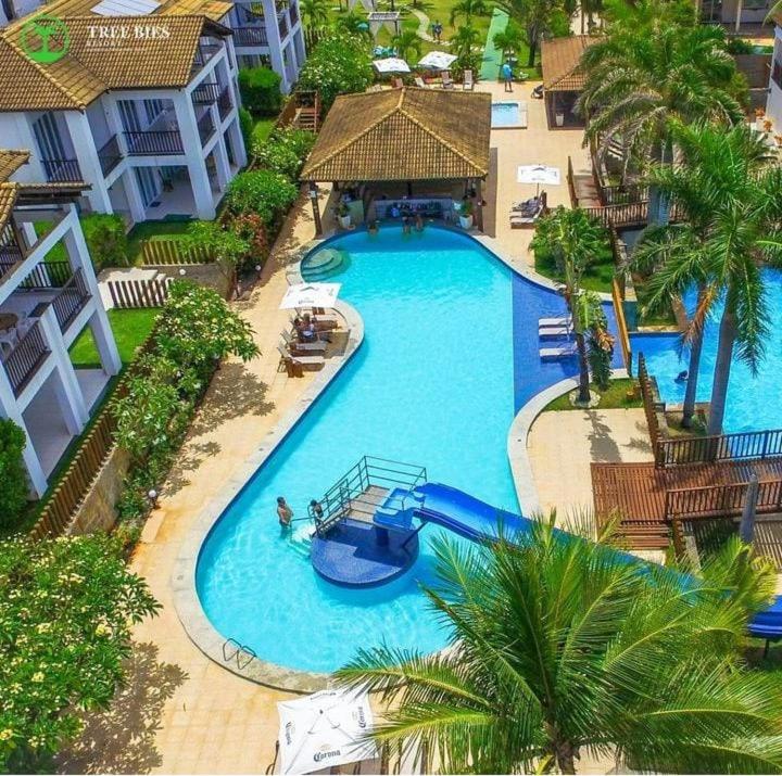 Apartamento Térreo 3 suítes Master Resort Treebies à Beira Mar Subauma Bahia