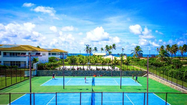 Apartamento Térreo 3 suítes Master Resort Treebies à Beira Mar Subauma Bahia