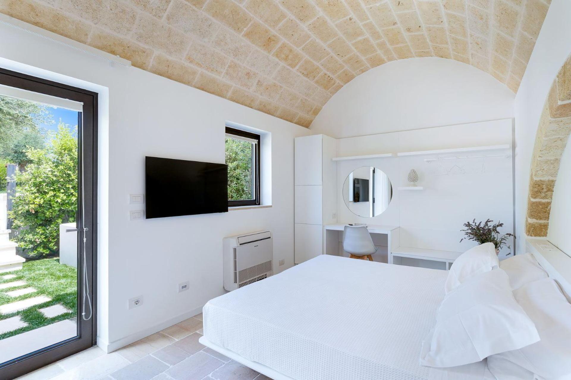 Mastropà Exclusive Palace by Raro Villas view 4