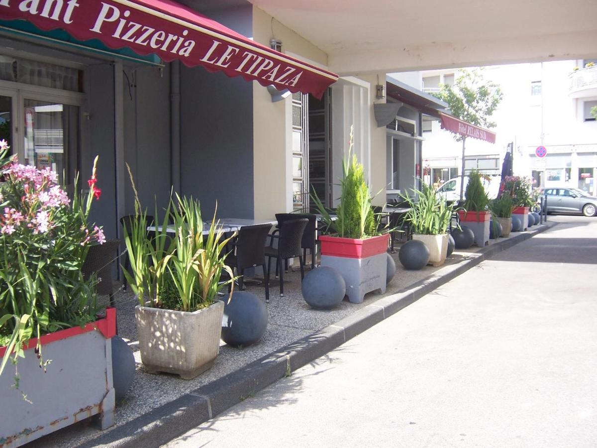 restaurant