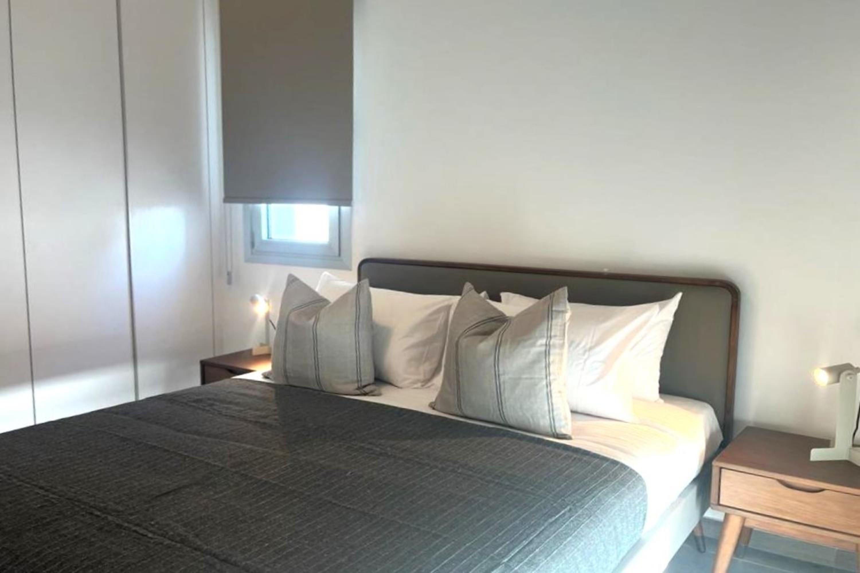 Phaedrus Living Coral Suites Ambiance