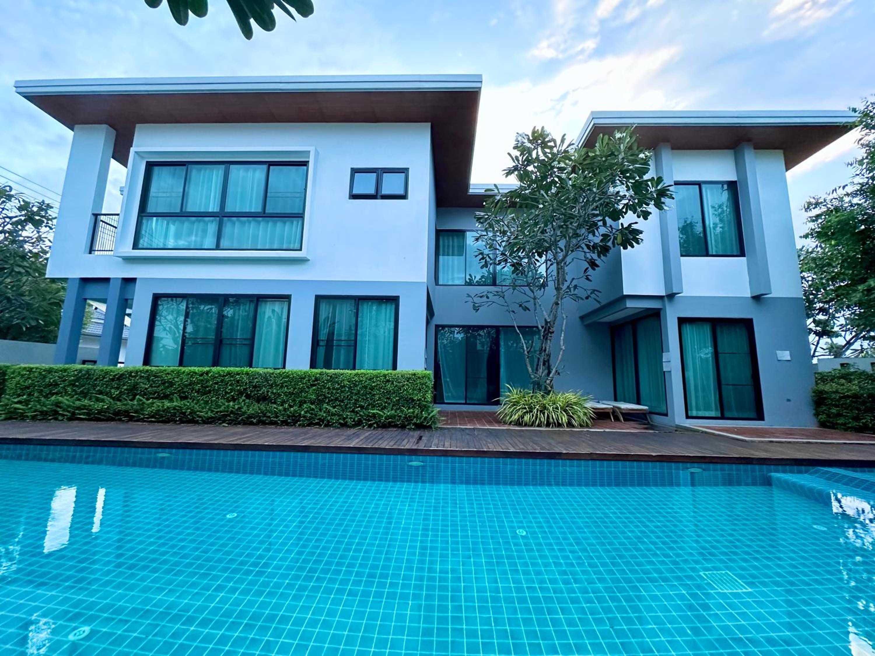 Chic Villa 6