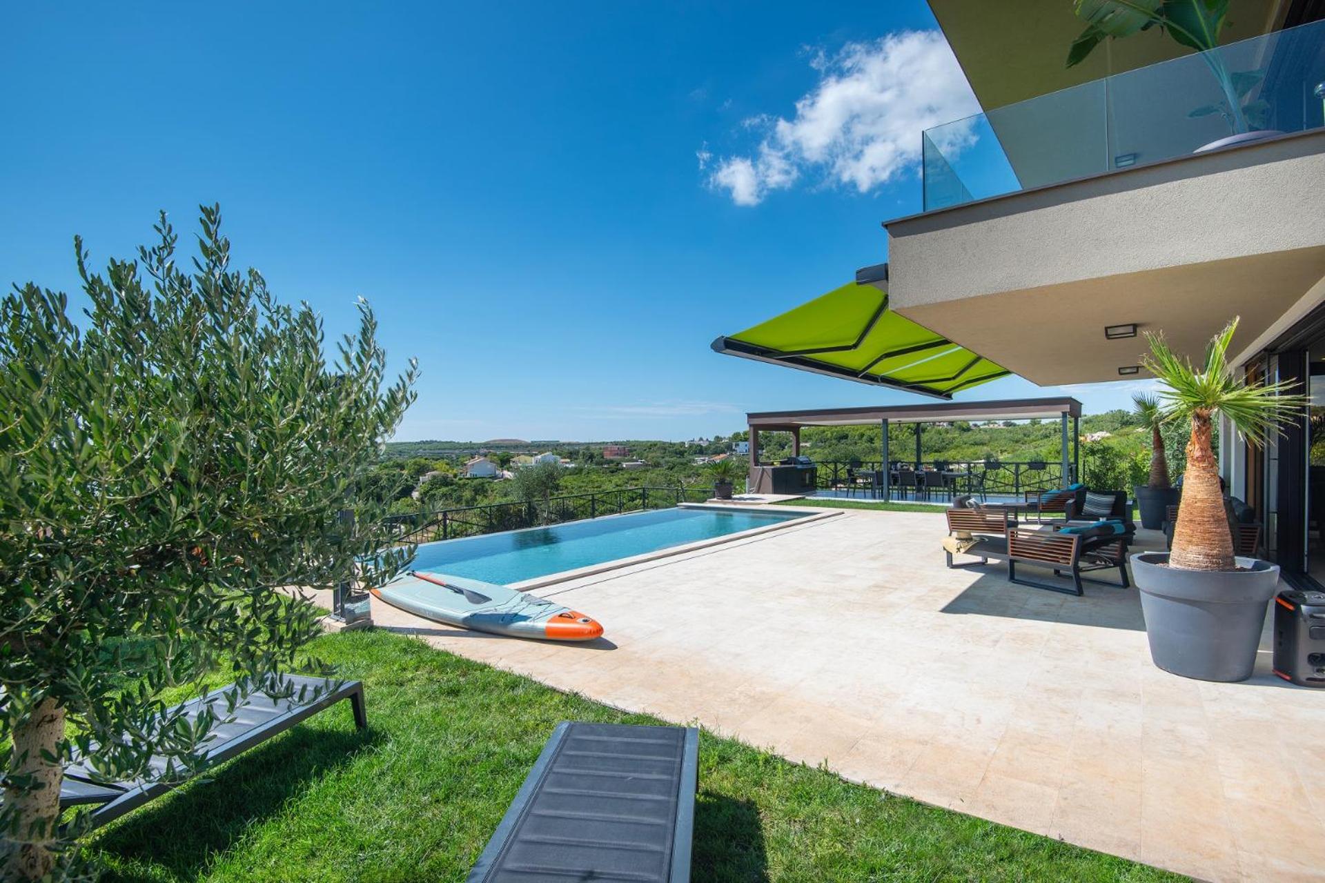Luxus Villa La Casaccia mit Meerblick - by Istrabook