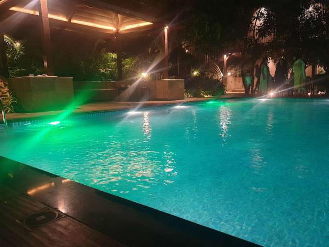 Redhomex Bahama
