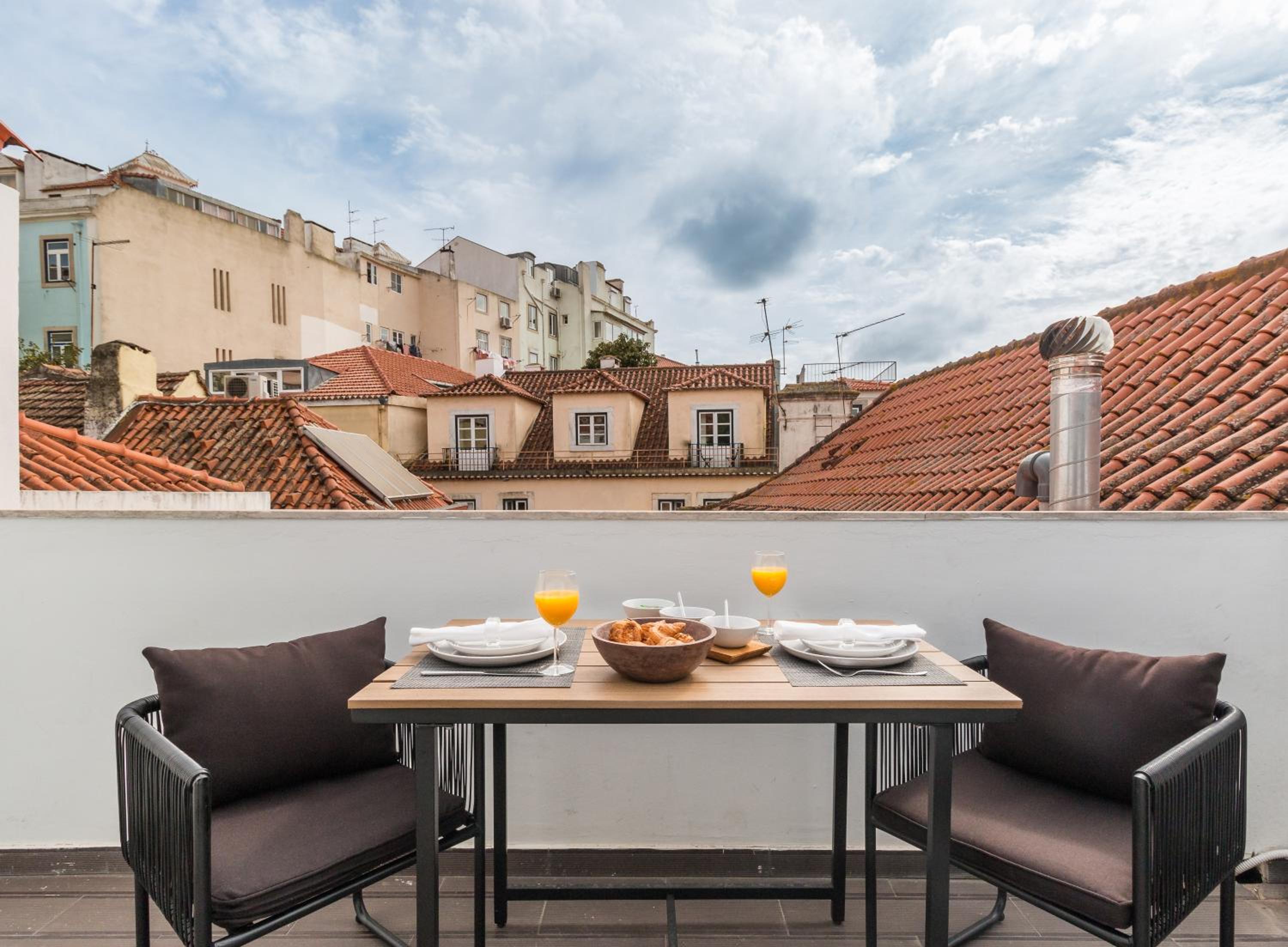 Ama Apartments