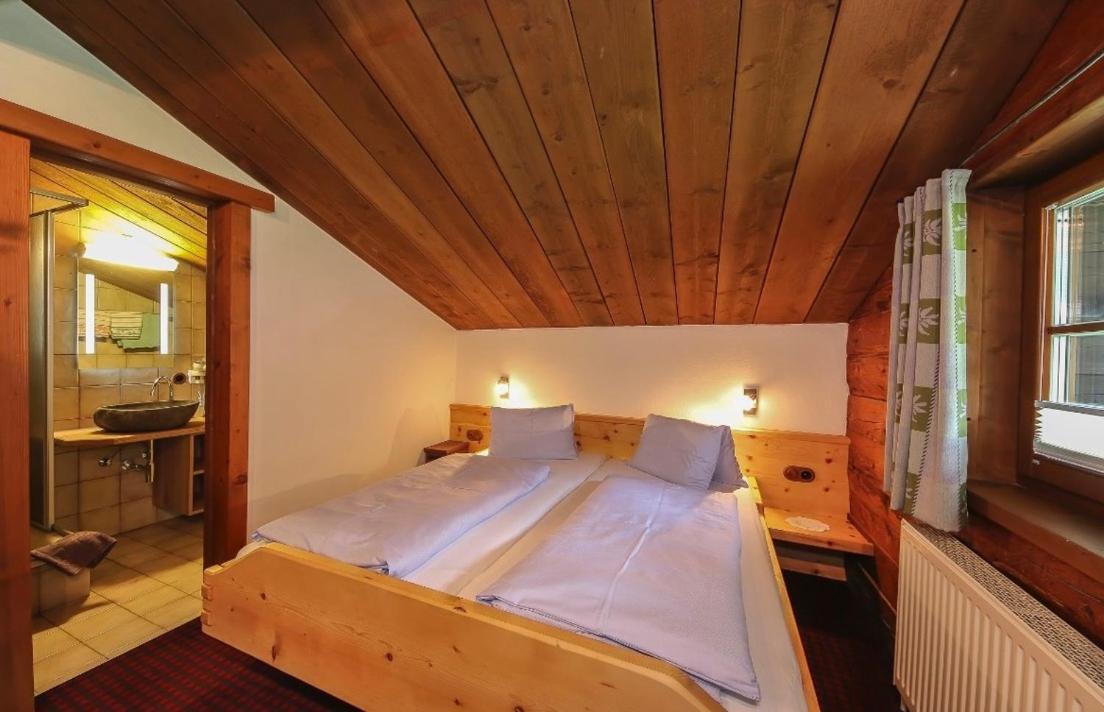 Hochwart Hof Bed & Breakfast