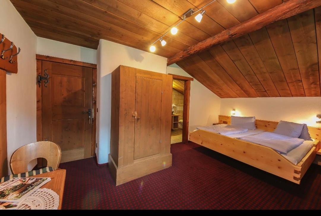 Hochwart Hof Bed & Breakfast