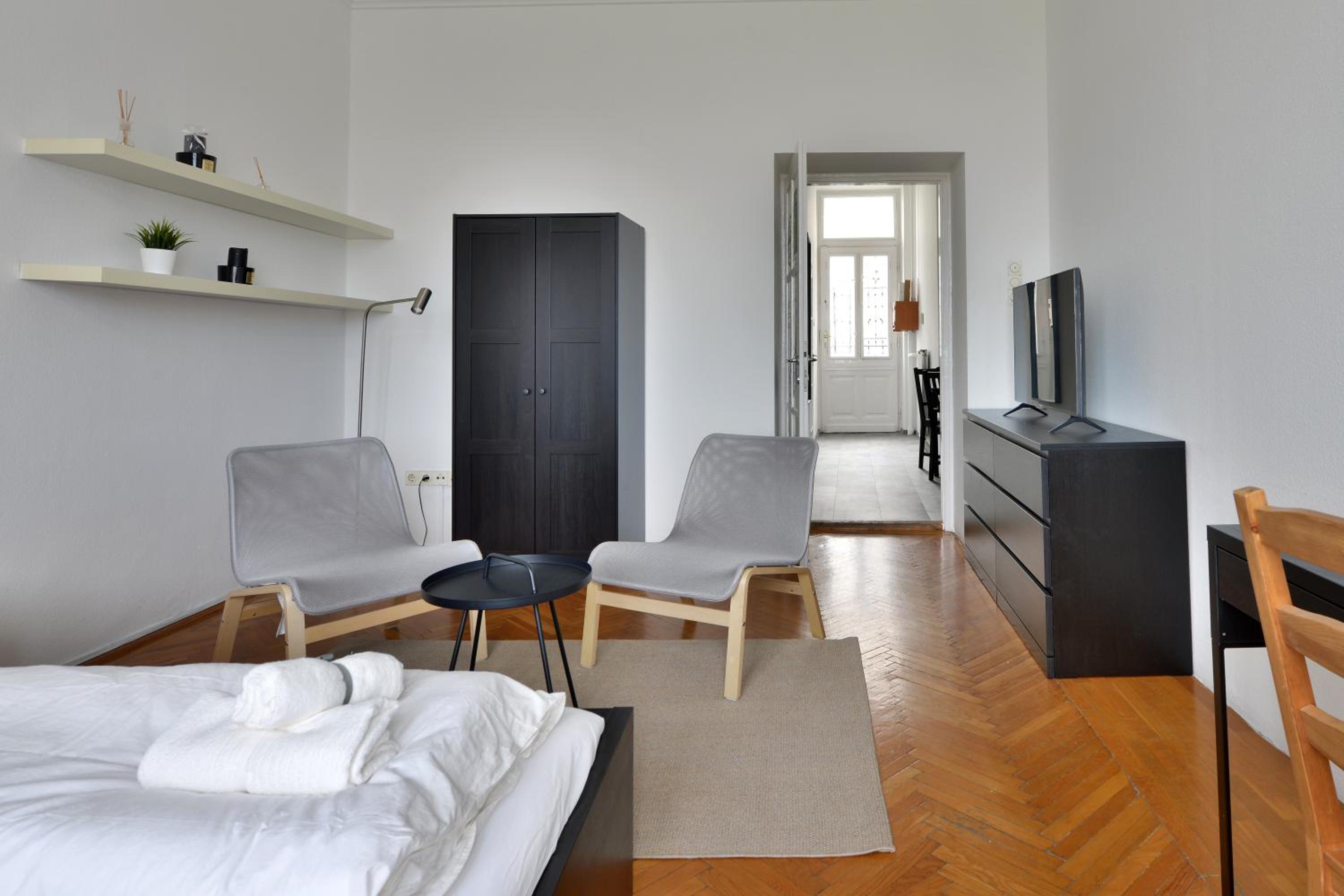 Buda Apartman house 8