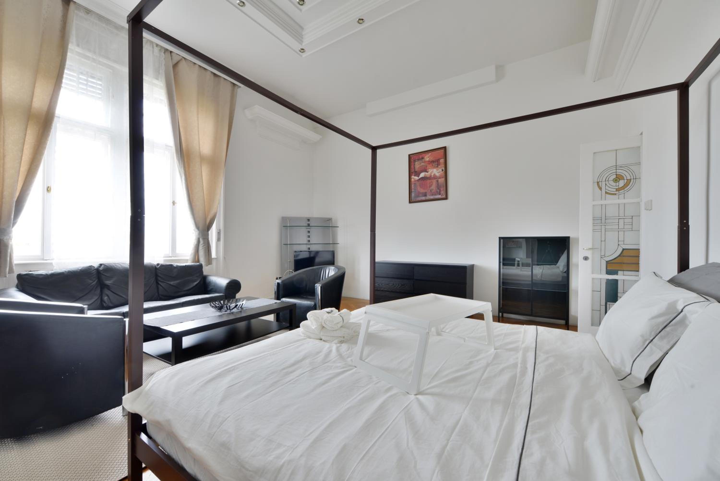 Buda Apartman house 8