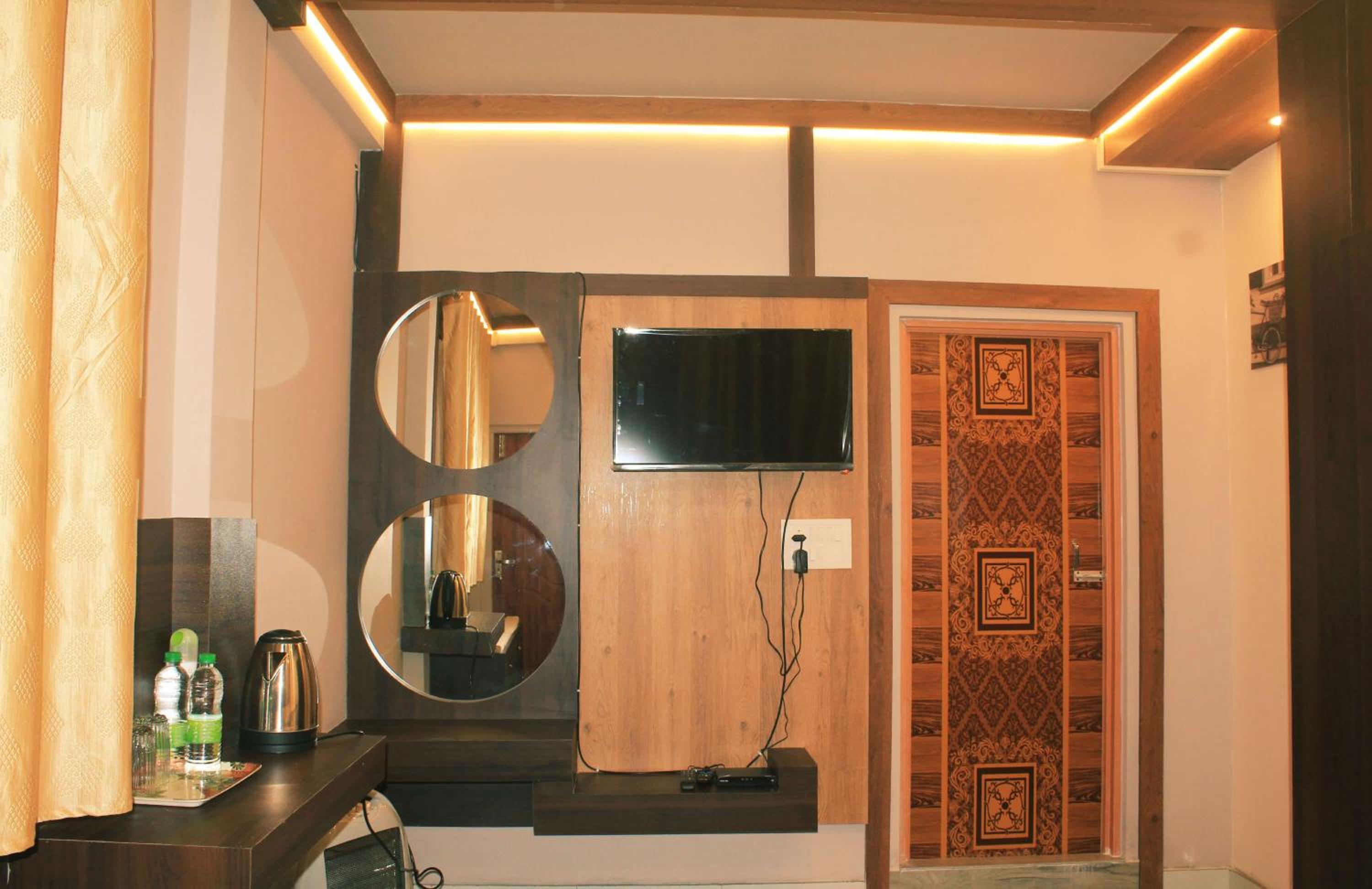 Photo 8