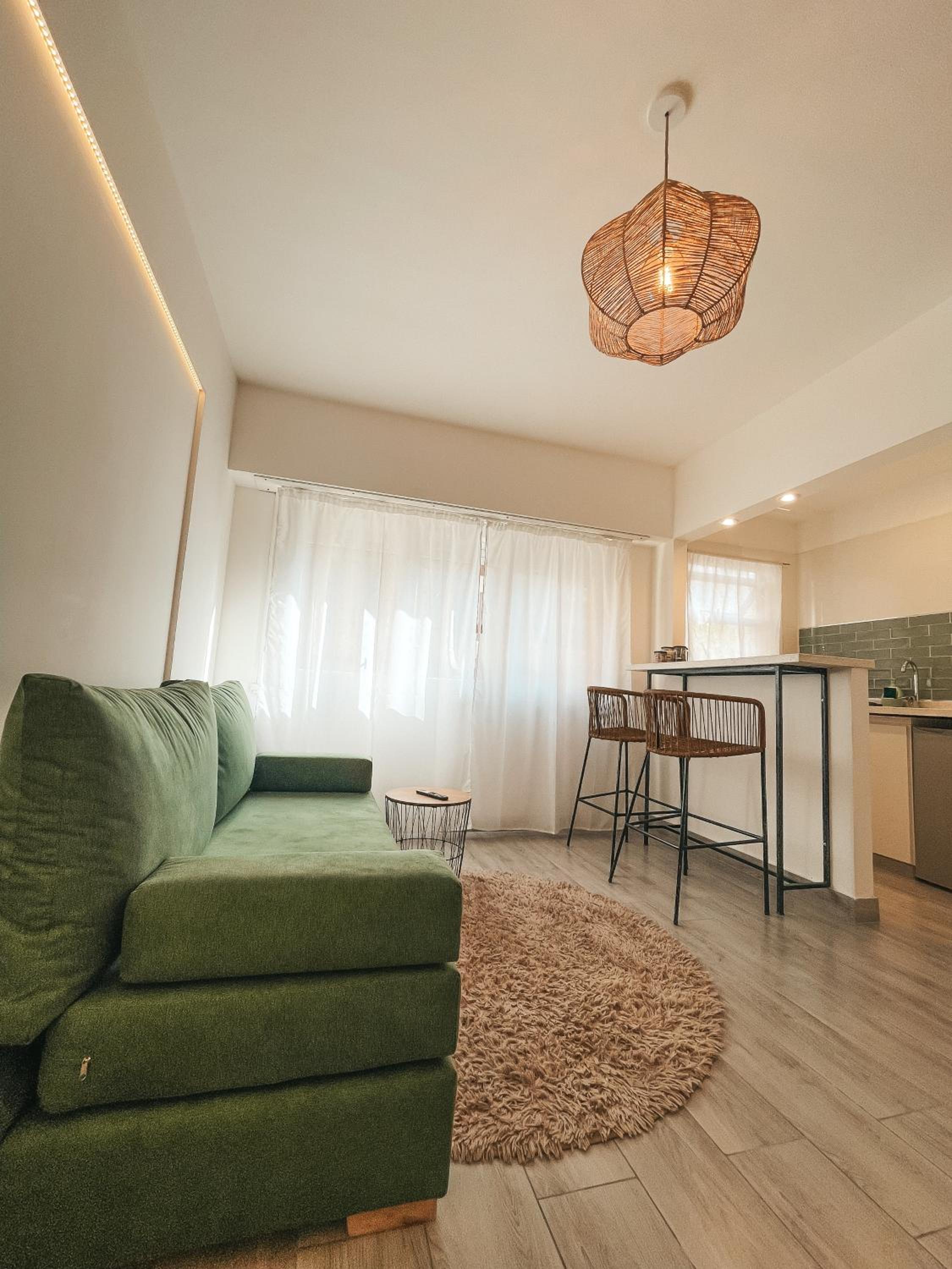Monoambiente NUEVO zona Guemes/Aldrey