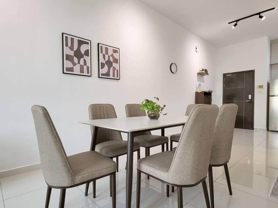D'Summit Tropika - 2 Rooms 4 Pax, Free Parking