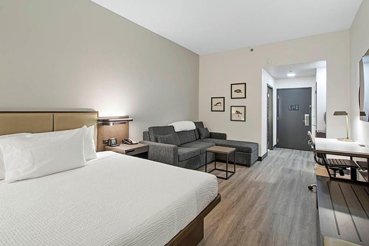 Macon Vacations - Wingate by Wyndham Macon - Property Image 4
