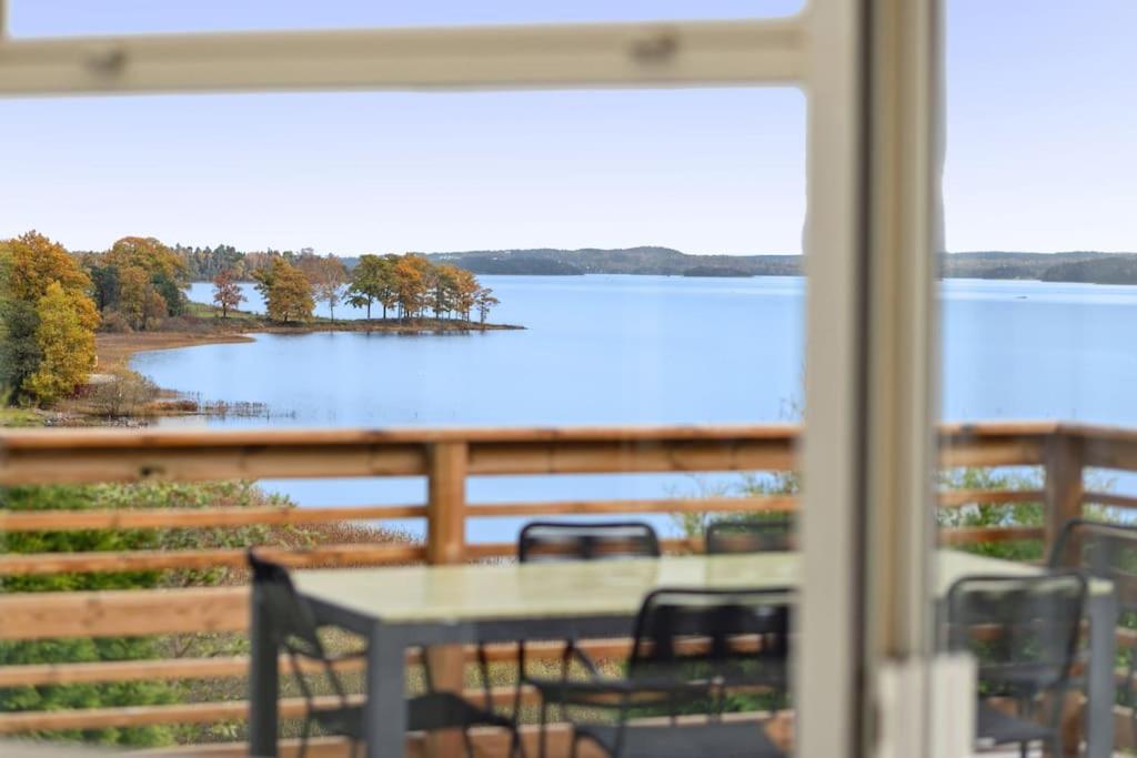 Sjönära hus med grillstuga & vacker omgivning