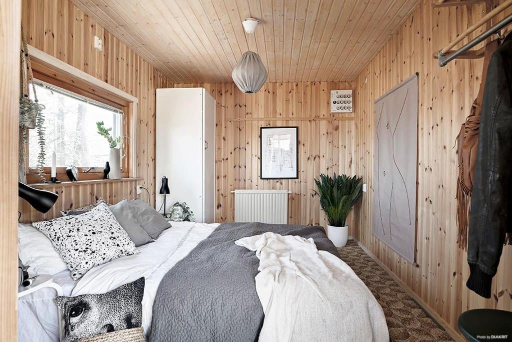 Sjönära hus med grillstuga & vacker omgivning