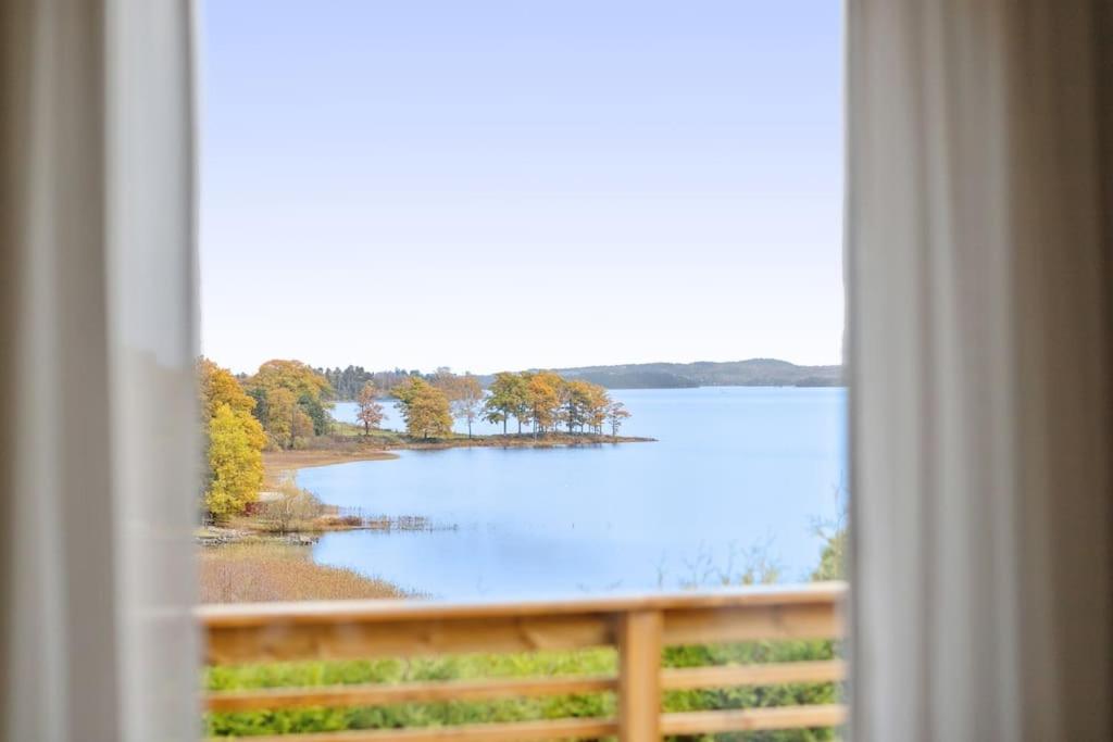 Sjönära hus med grillstuga & vacker omgivning