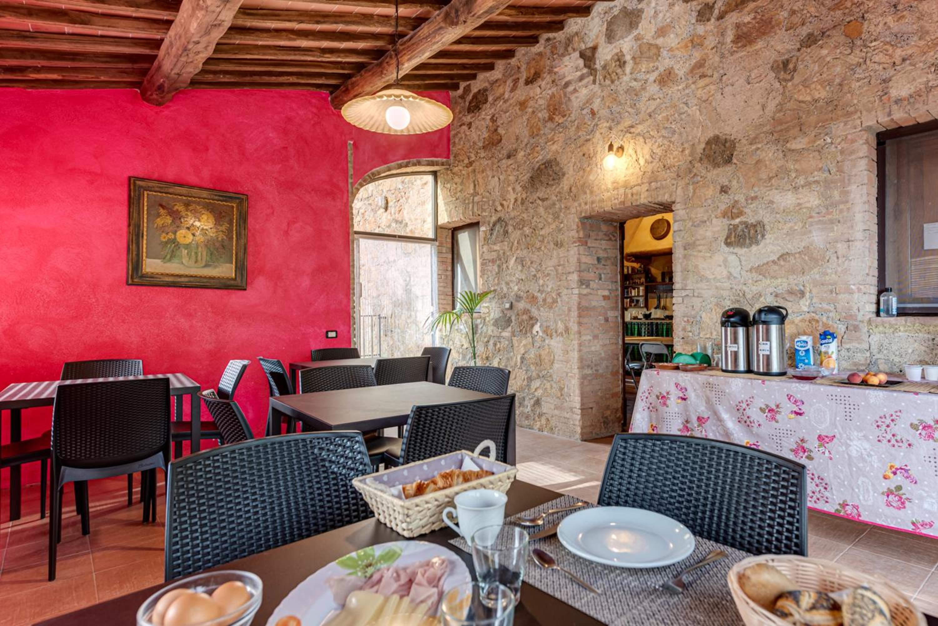 Quaint house in Murlo with shared pool