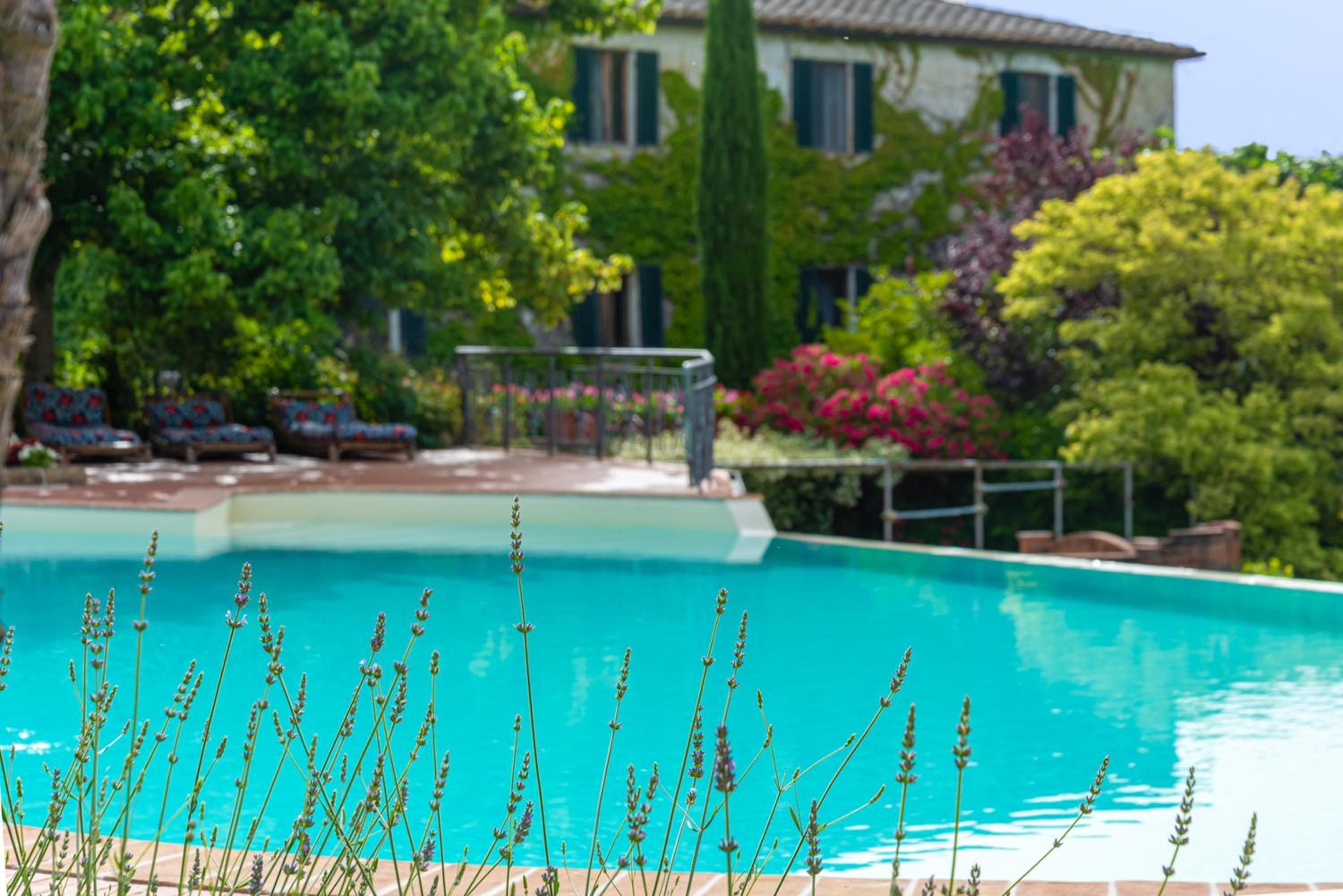 Quaint house in Murlo with shared pool