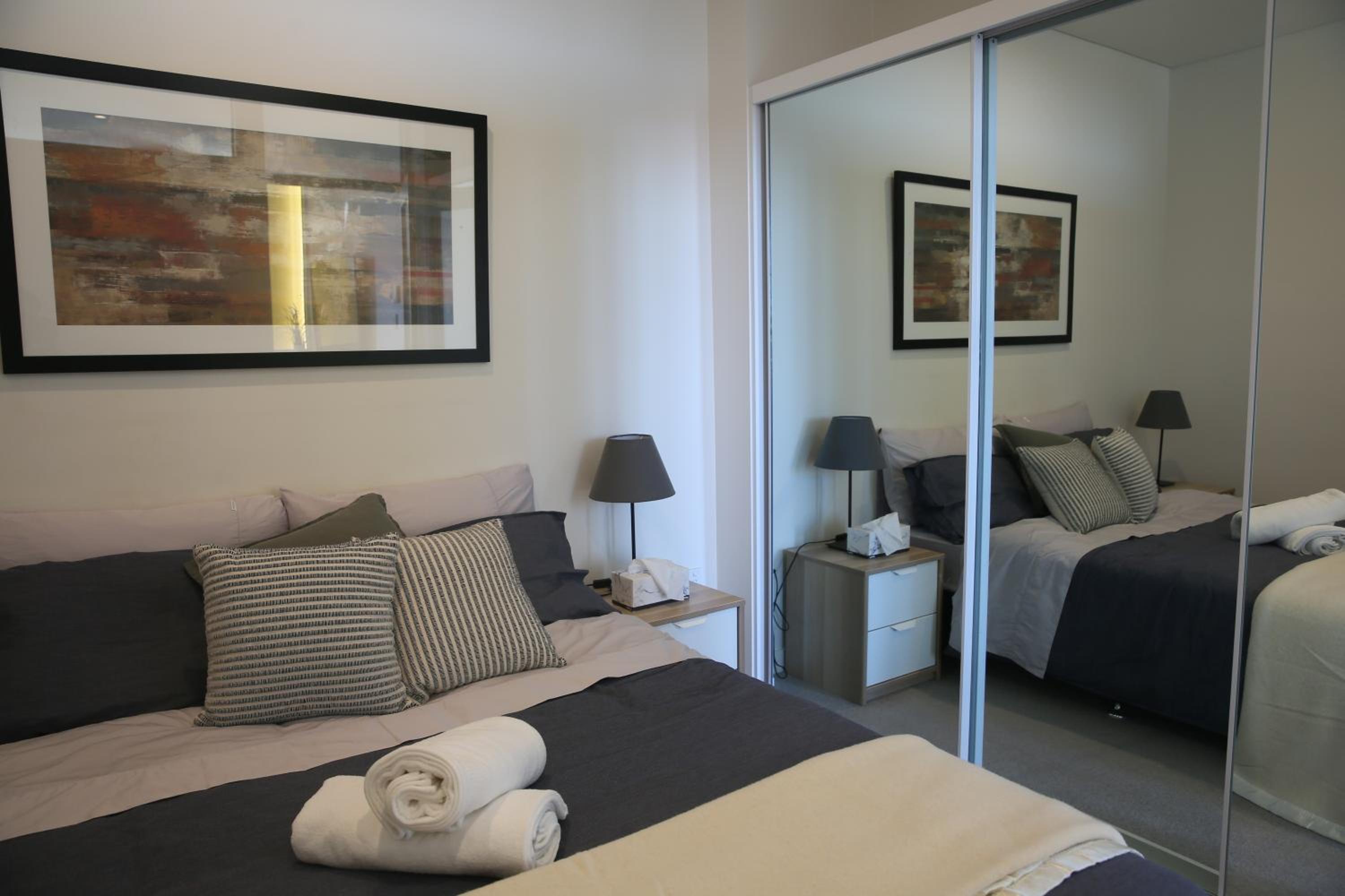 Adelaide CBD Bluebird Apartment