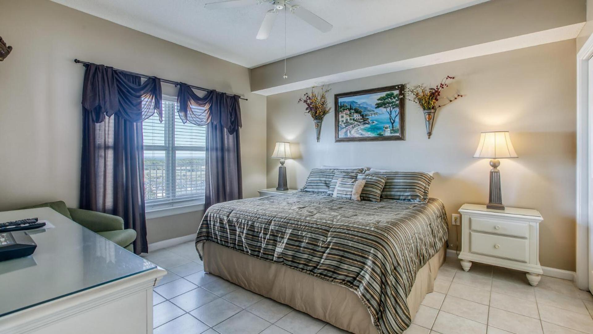 Majestic Sun 803A - Stunning Gulf Views with Reserved Parking Spot