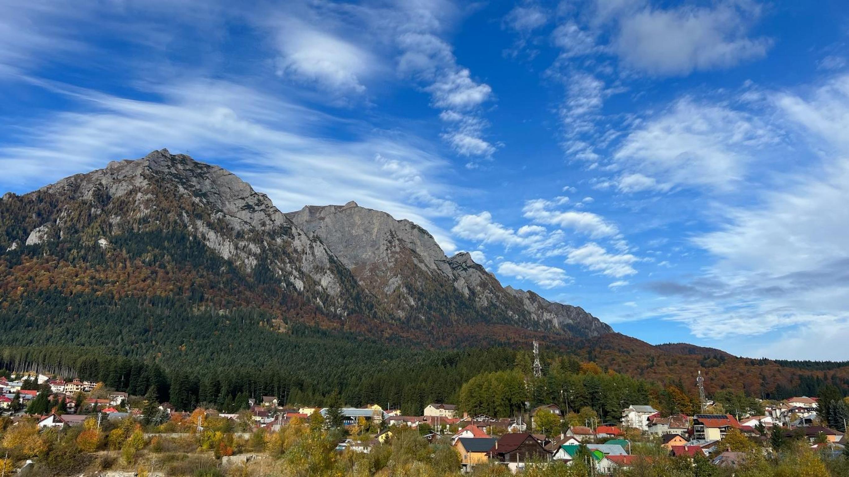 Busteni Mountain View Suites by the River - EV Plug view 5