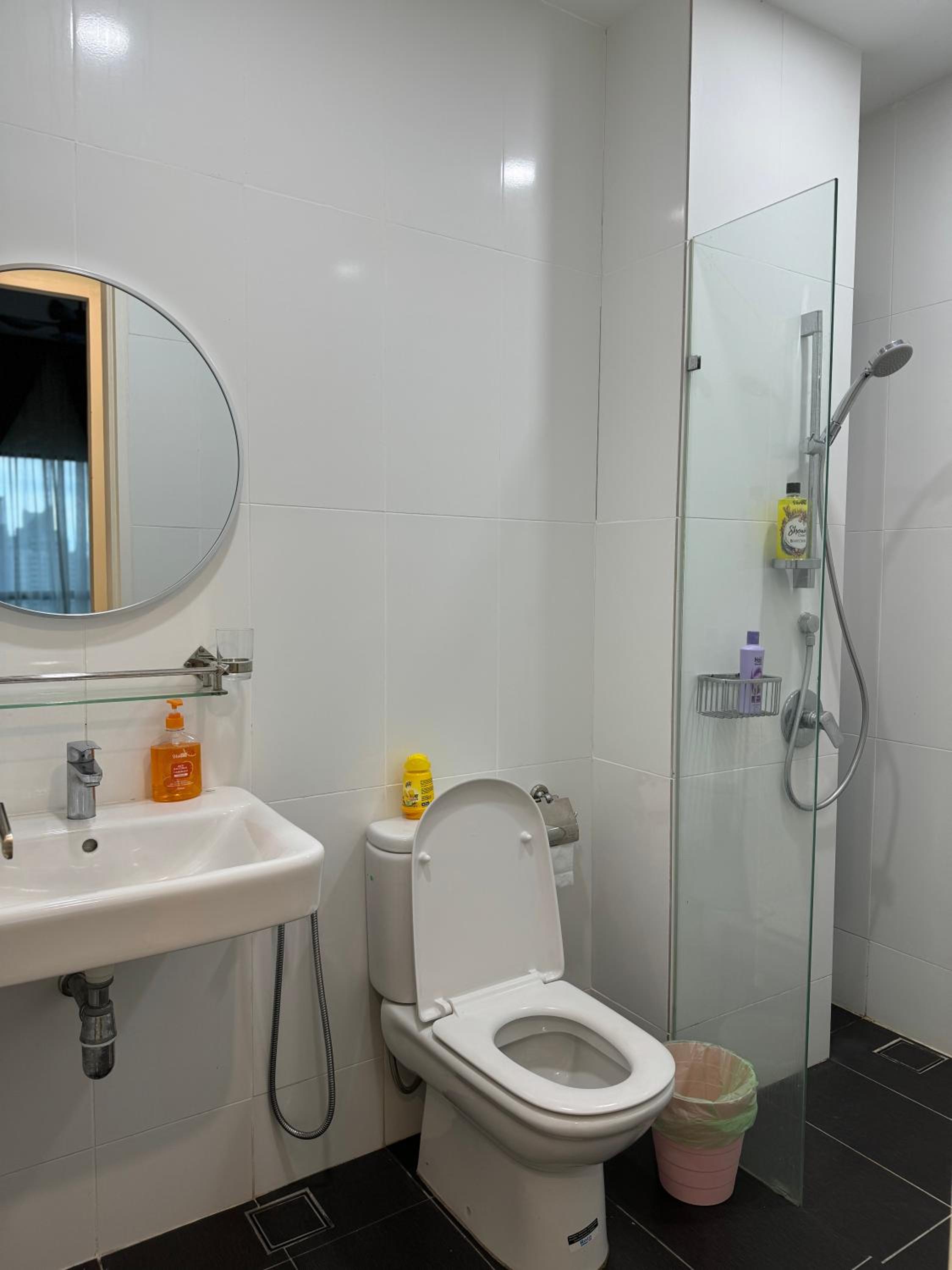 Reizz Residence By Leo Suites
