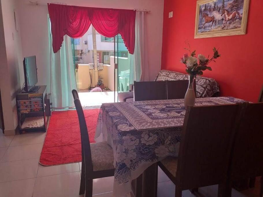 Imóvel com 02 quartos próxima ao Morro do Macaco
