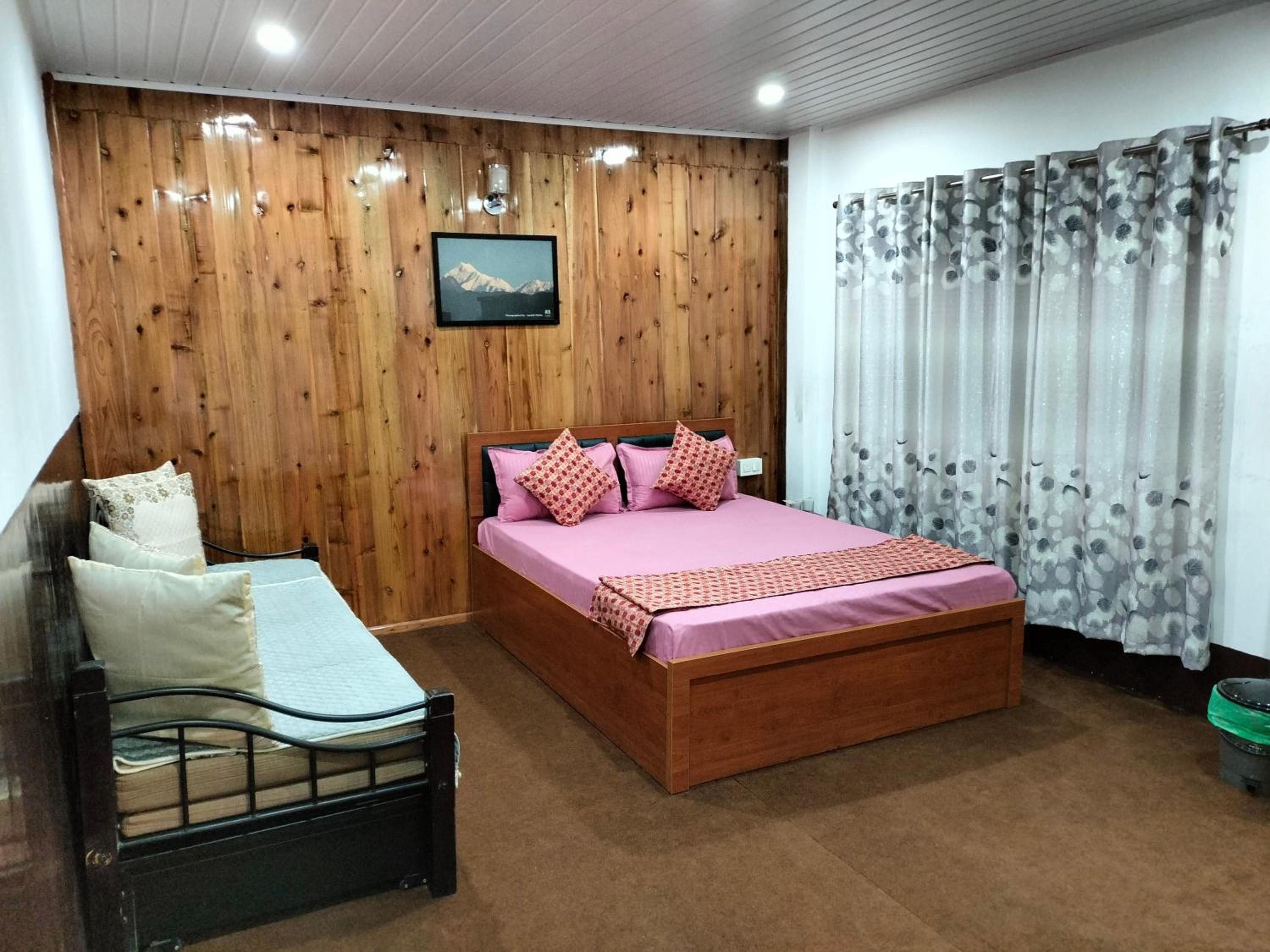 Aashiyana Homestay