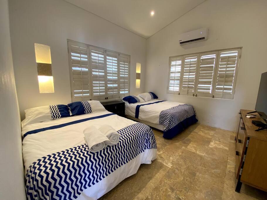 Villa en Barú con playa privada 6BR