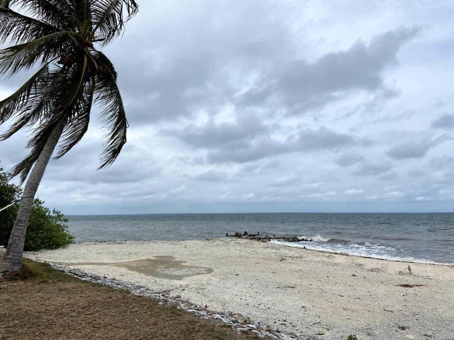 Villa en Barú con playa privada 6BR