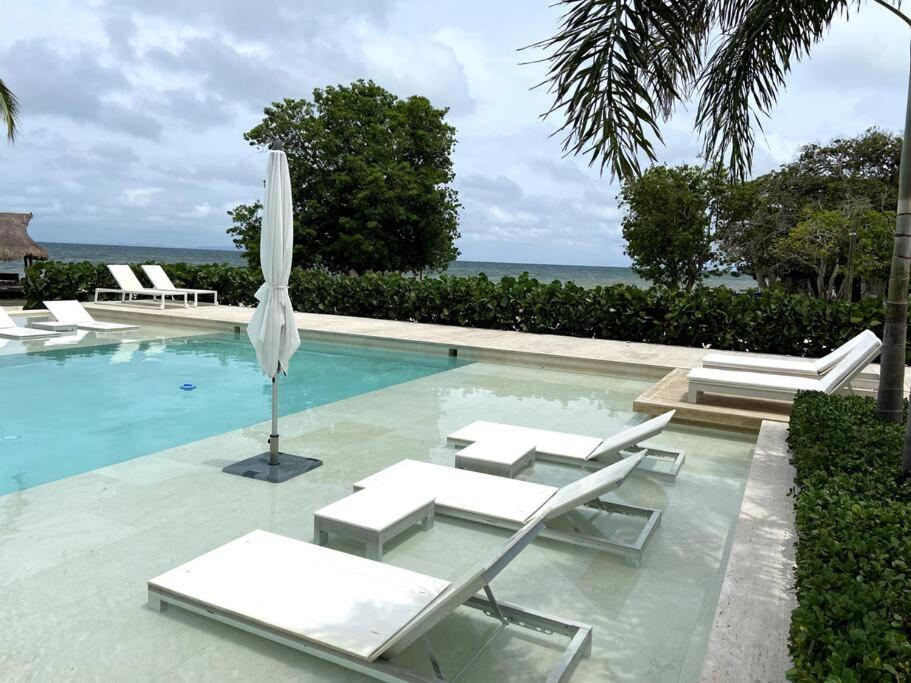 Villa en Barú con playa privada 6BR