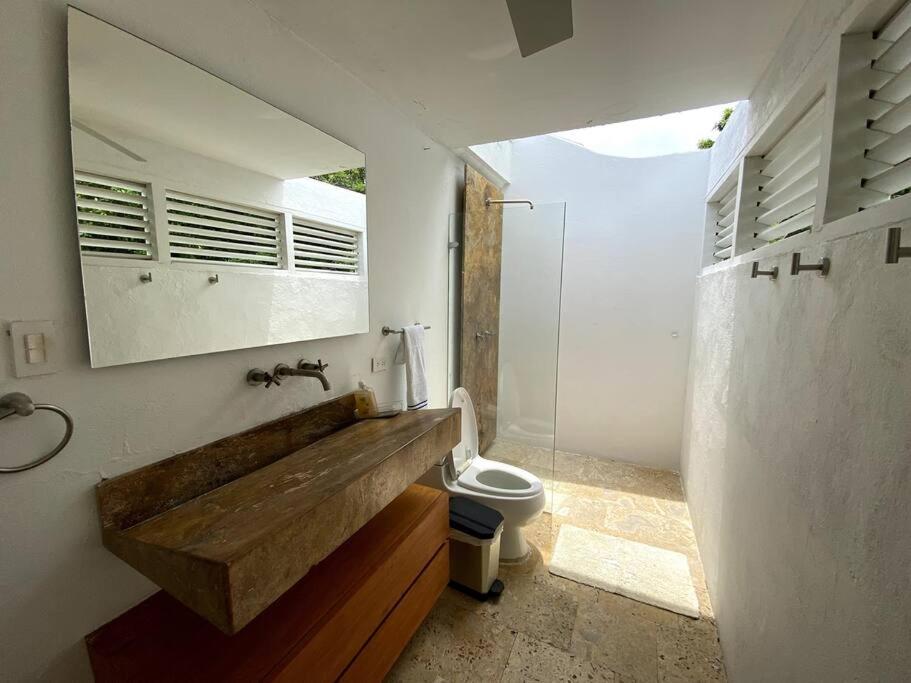 Villa en Barú con playa privada 6BR