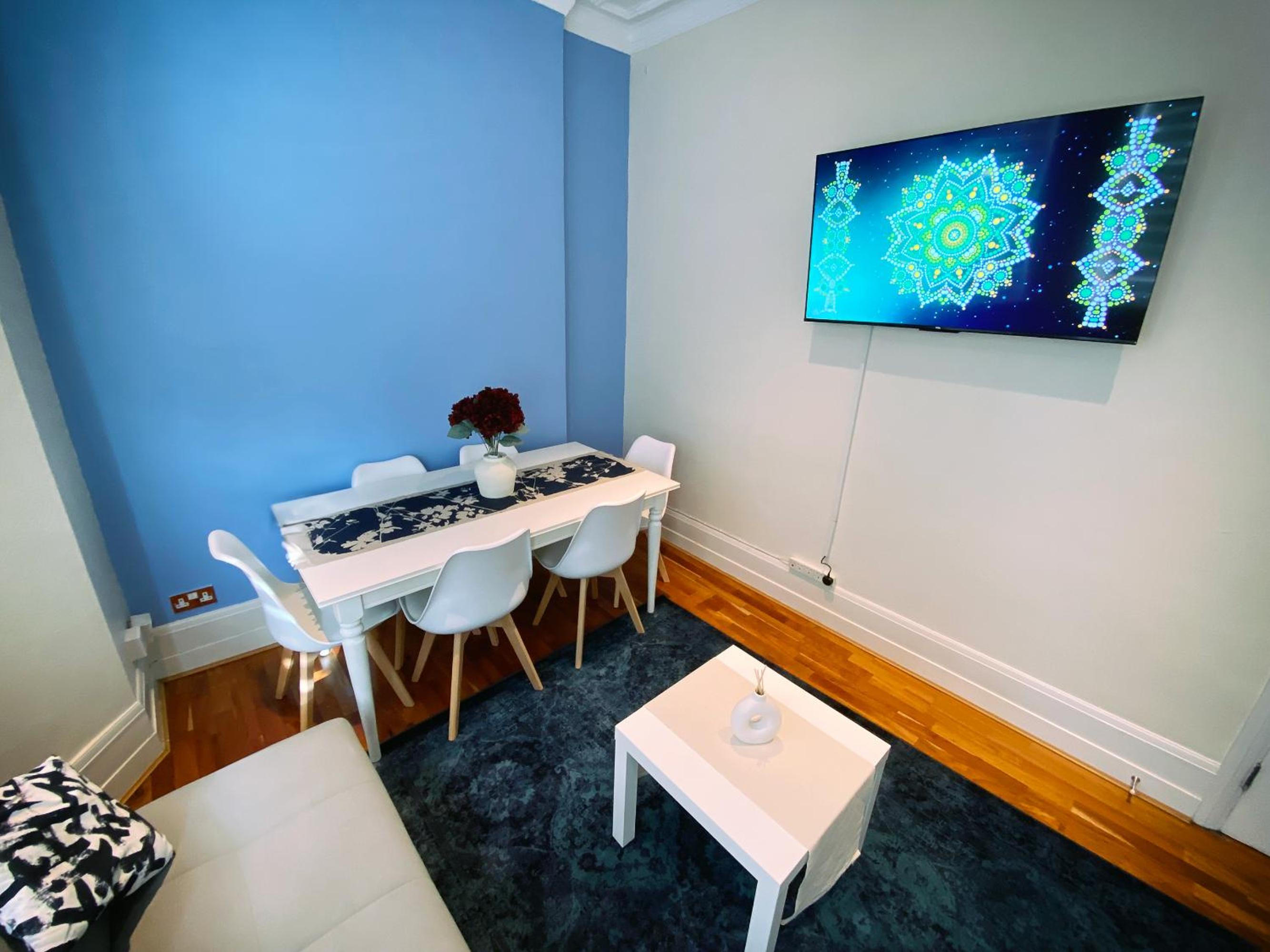 3-Bedroom Flat Central London, 6 Min Walk from King's Cross Station