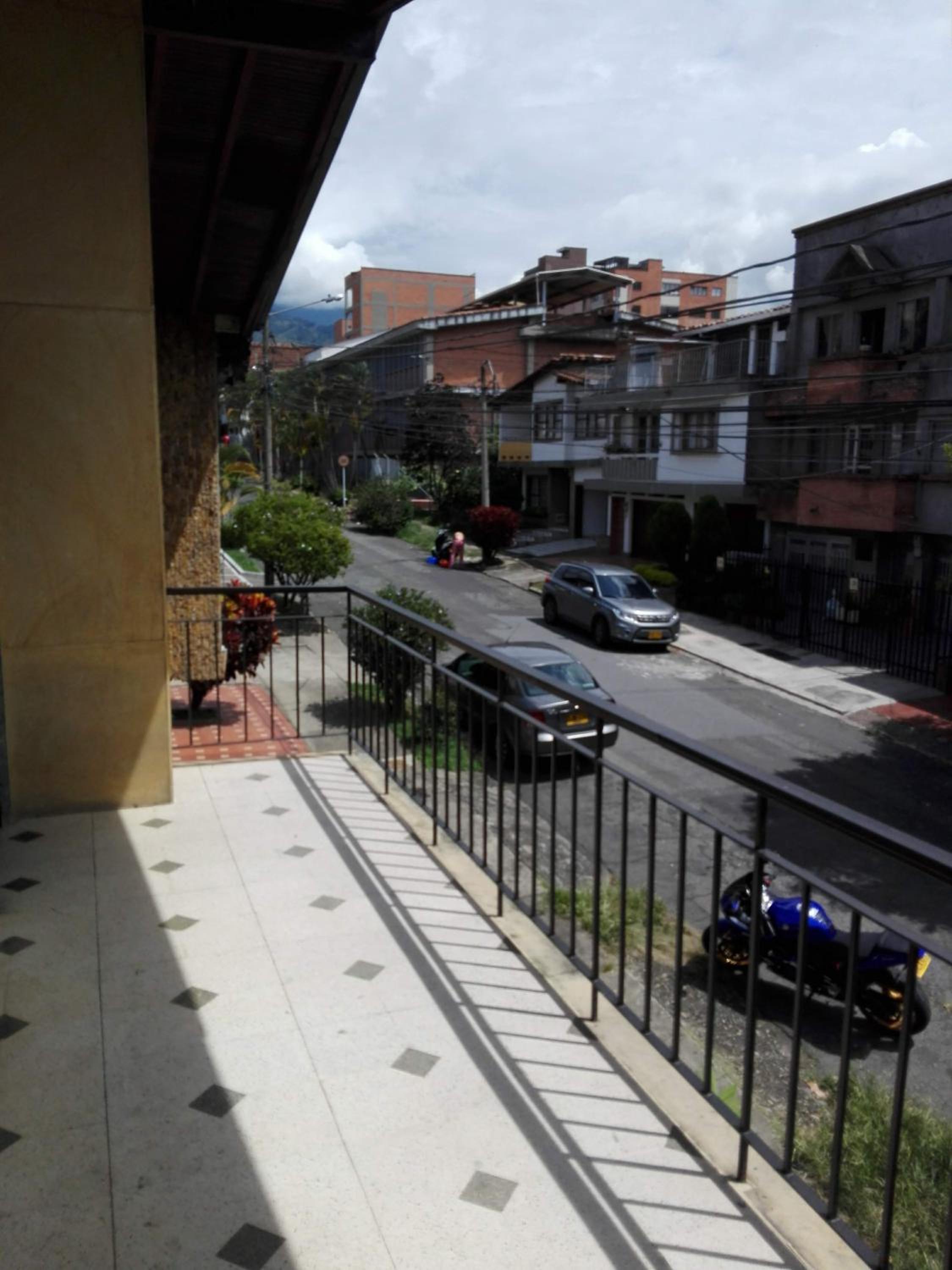 Casa en Laureles , crca al estadio