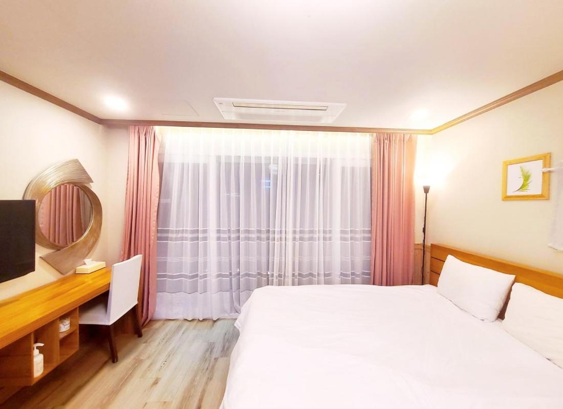 Dombe Resort, Seogwipo - 24
