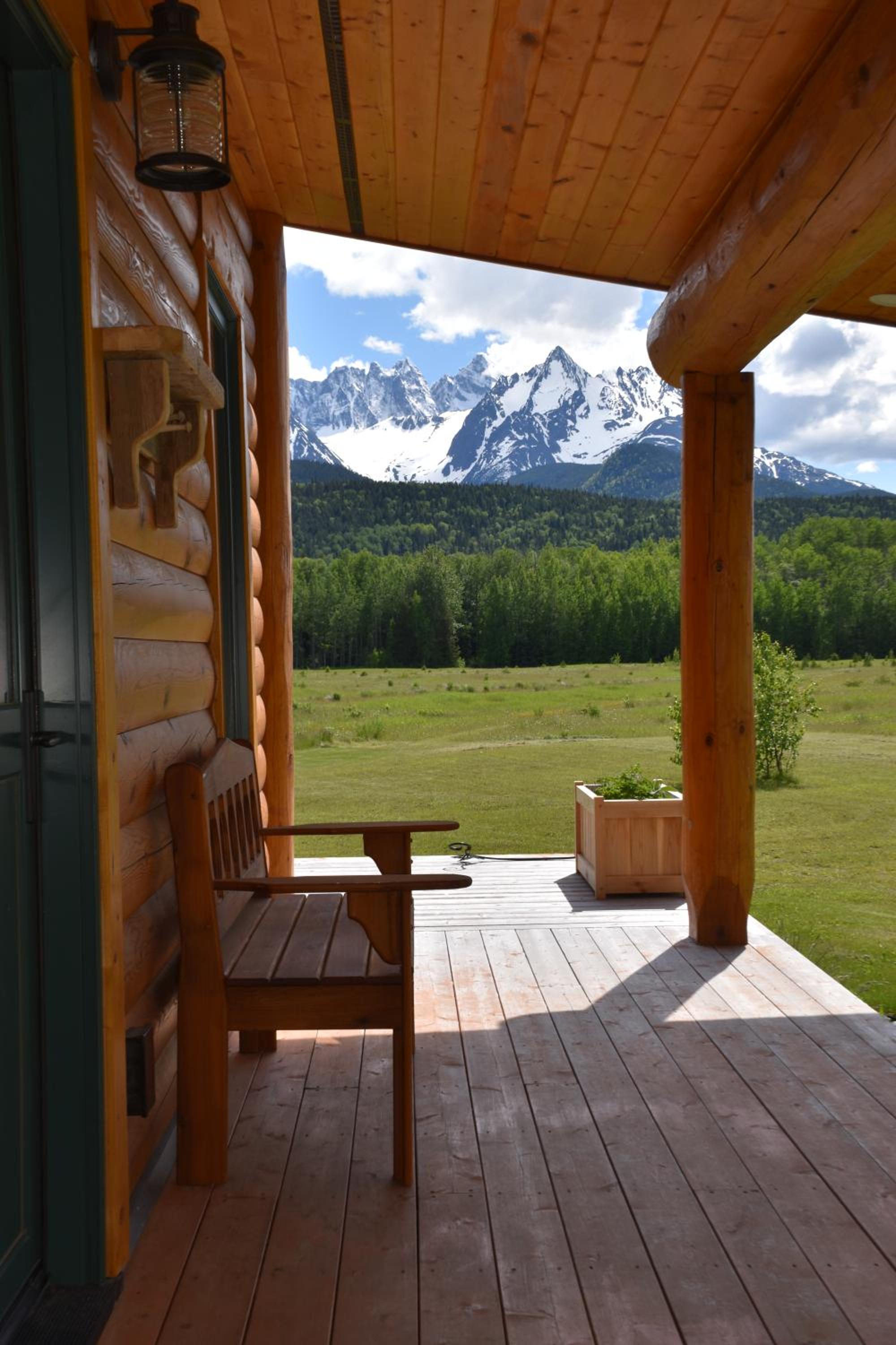 Seven Sisters Mountains House