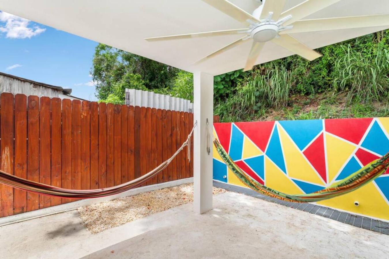 Jardines Casita a 5 min walk to downtown Rincon view 3