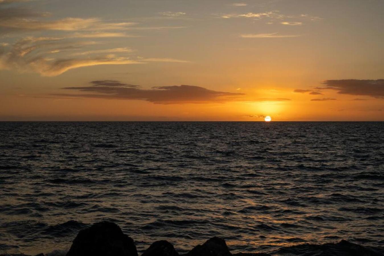 Claje Sunset! Beachfront condo at Victoria del Mar 1E view 3