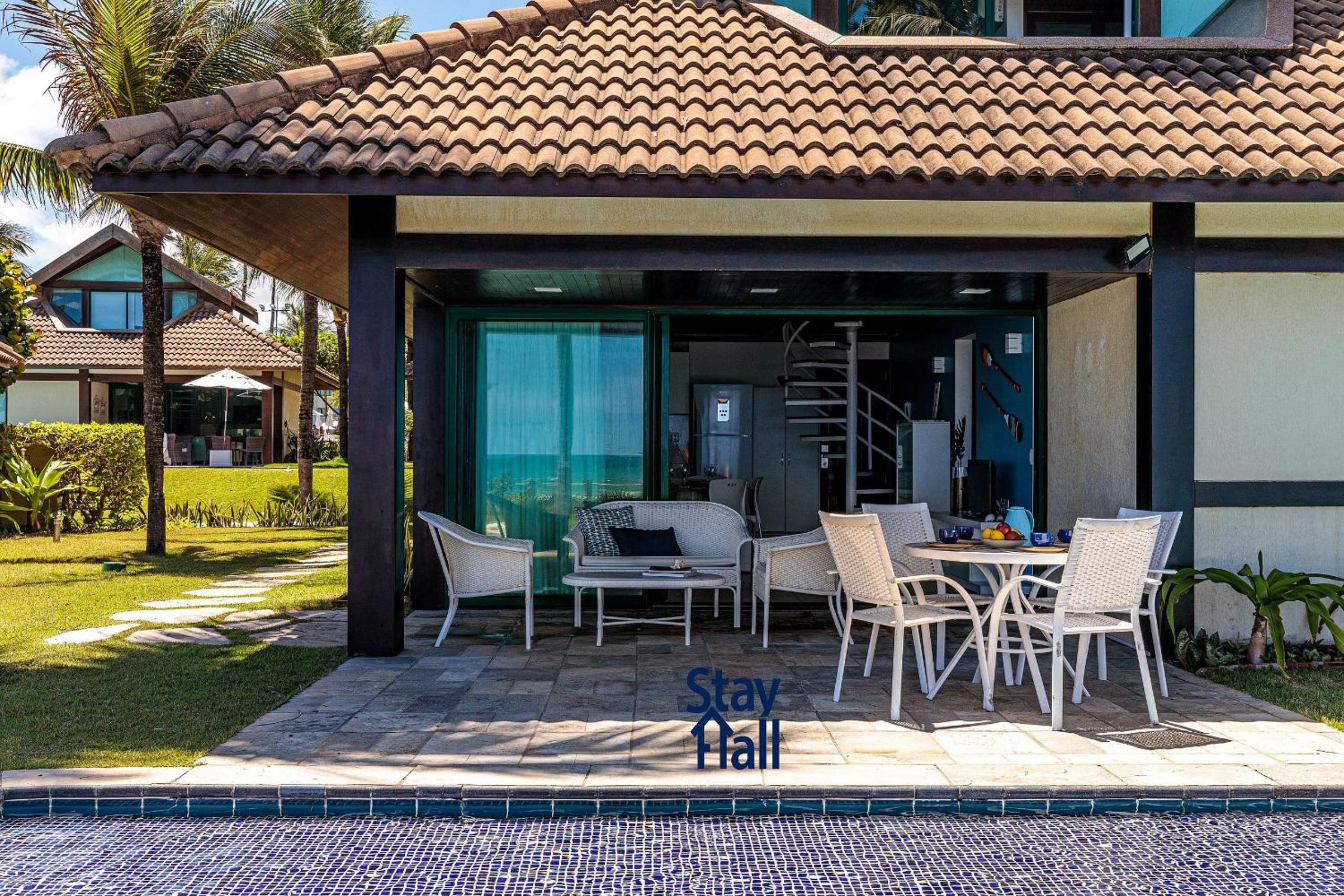 4-Bedroom Bungalow, Private Pool, Beachfront 034